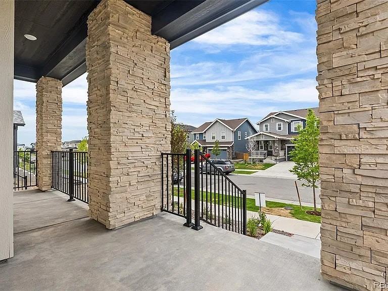 21176 East 62nd Drive - Photo 4 of 35