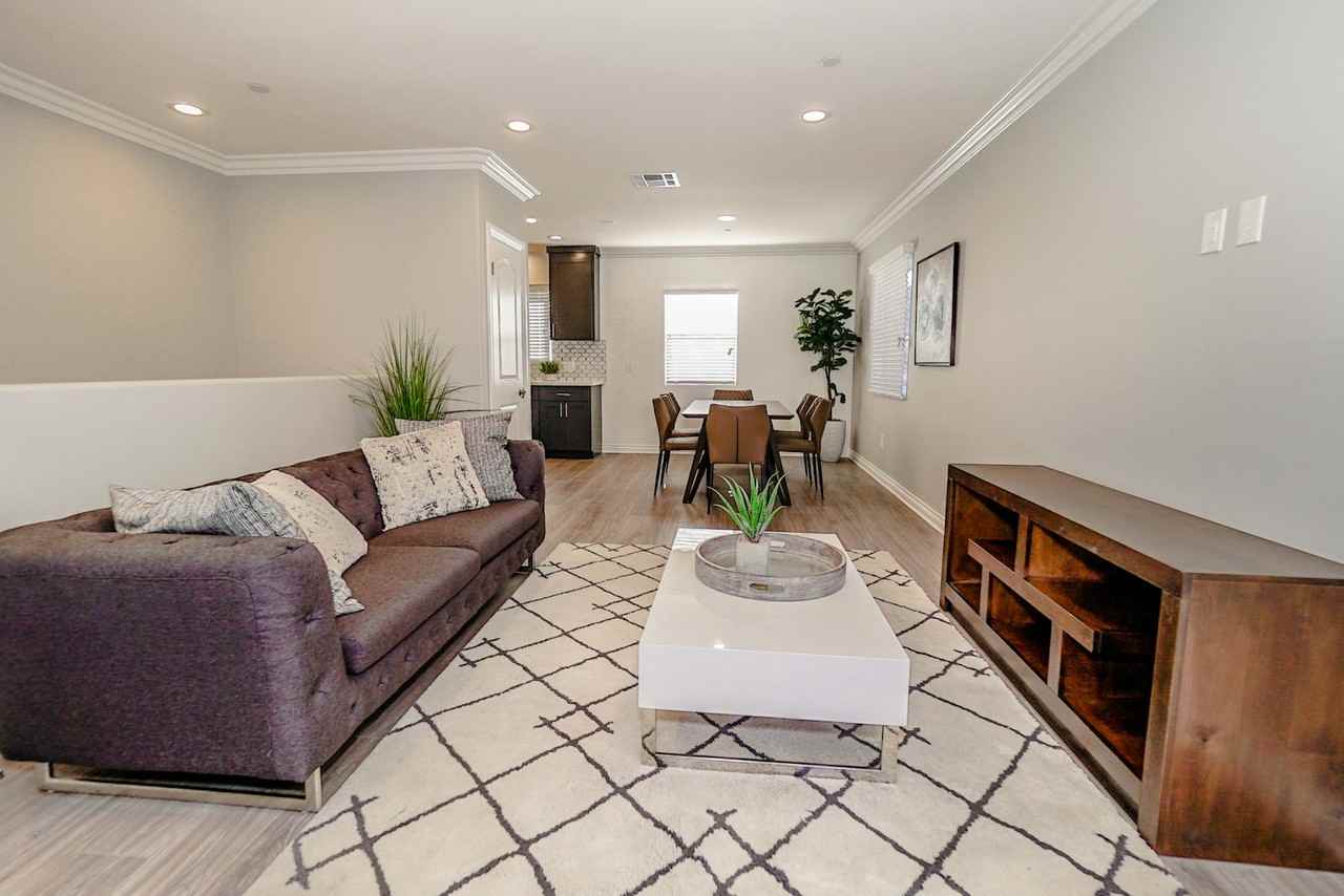 4508 Esmeralda Street, Unit 4508 1/2 - Photo 4 of 50