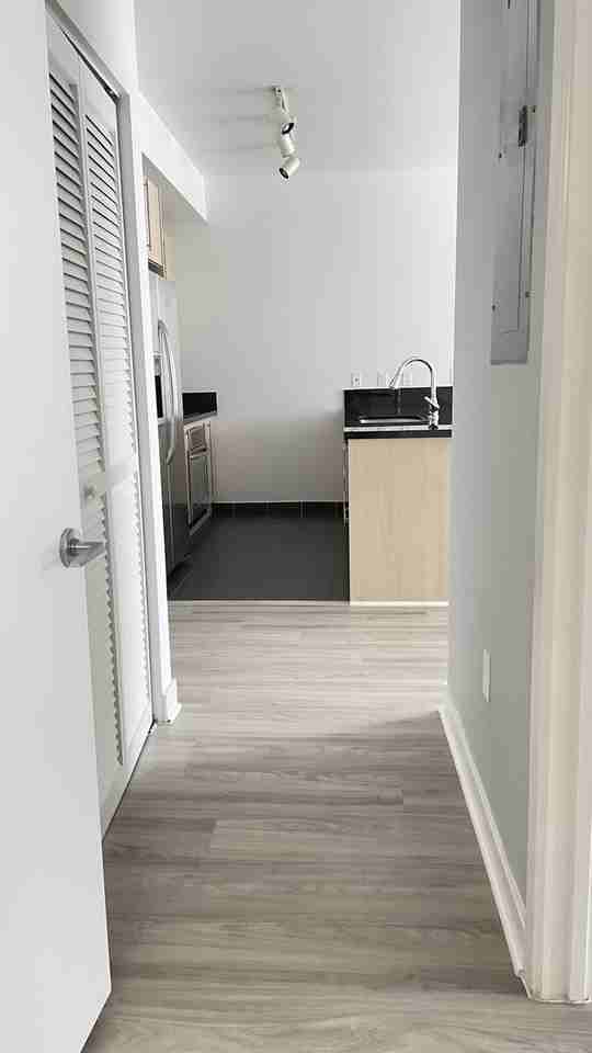 1111 Southwest 1st Avenue, Unit 4021 - Photo 5 of 7