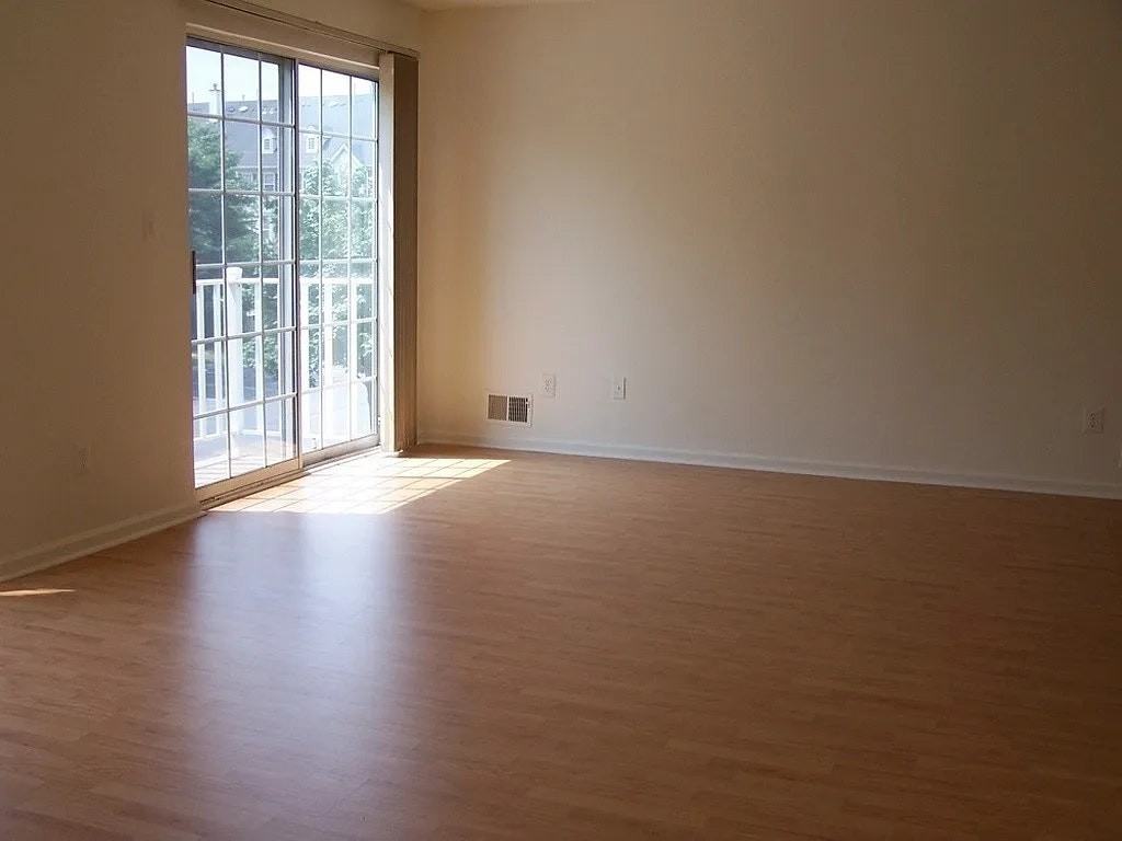 40 Walnut St - Photo 3 of 22