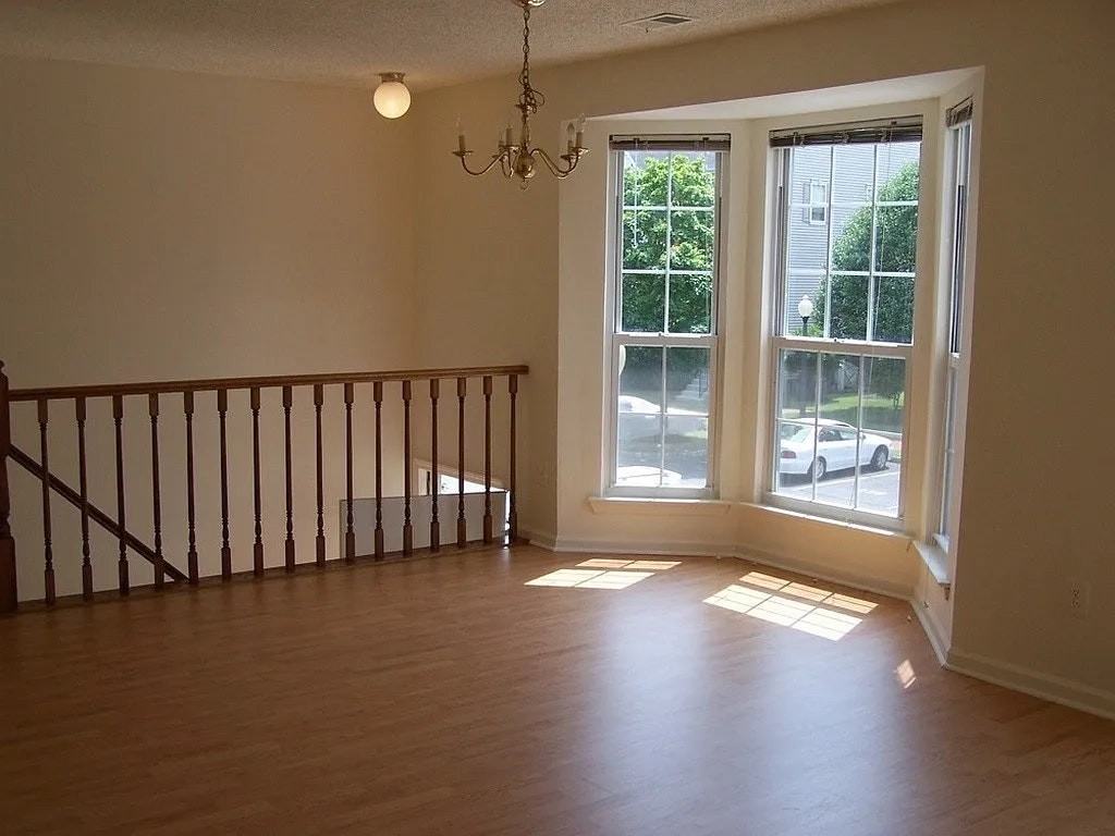 40 Walnut St - Photo 5 of 22