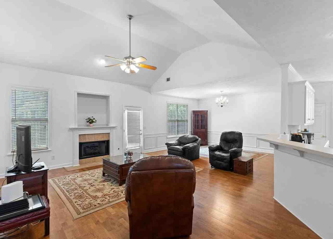 338 Bisham Ct - Photo 7 of 8