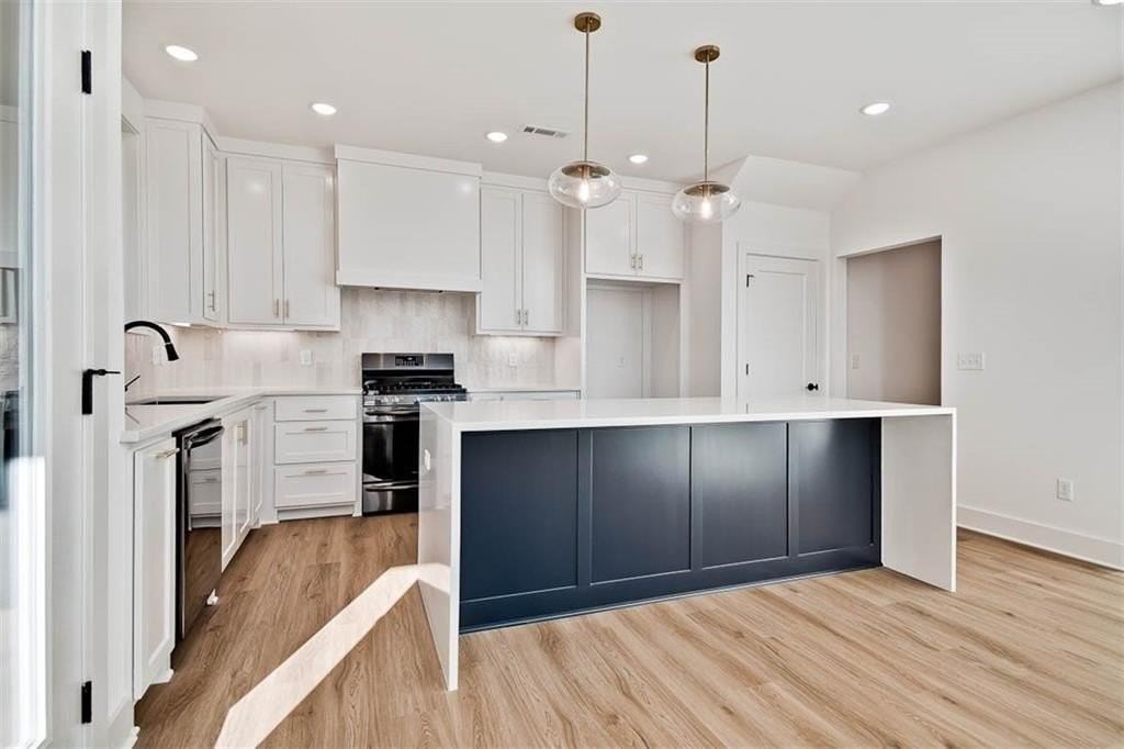 8 Cranfield Dr - Photo 7 of 24