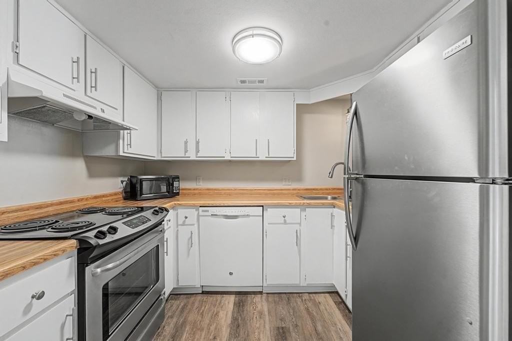 298 W Mountain St - Photo 3 of 19