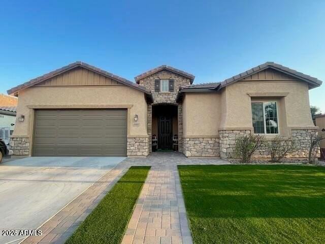 1911 E Horseshoe Dr - Photo 2 of 19