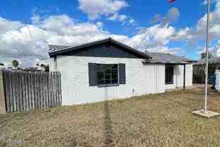 1934 E Mitchell Dr - Photo 1 of 1