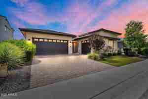 featured image of 5543 E Beryl Ave