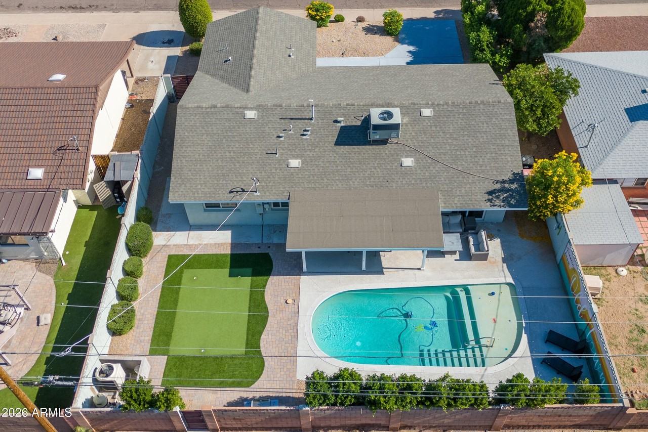 4014 N 81st St - Photo 4 of 37