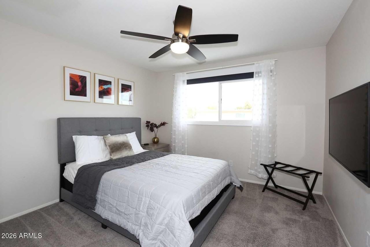 8390 E Solano Dr - Photo 7 of 50