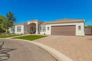 featured image of 326 W Loma Ln