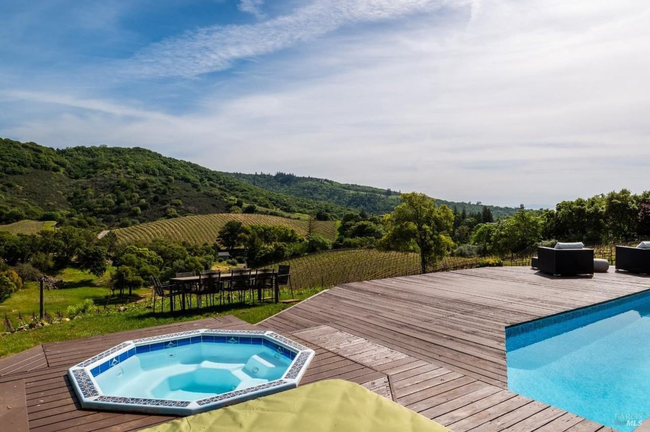 452 Chestnut Ave - Photo 3 of 49