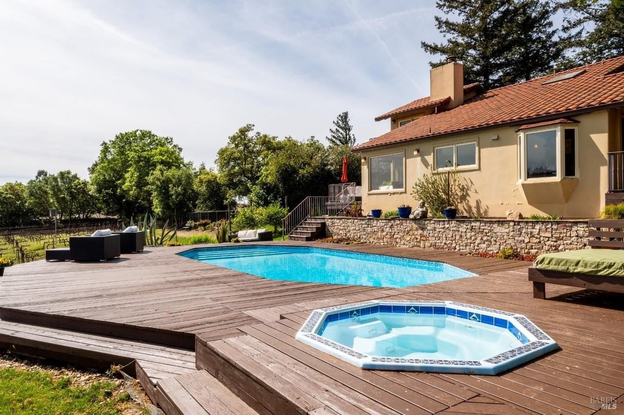 452 Chestnut Ave - Photo 6 of 49