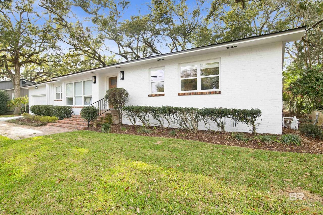 380 S Church St - Photo 5 of 50