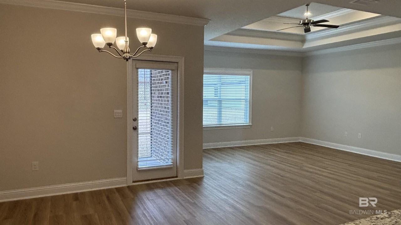 452 Parkerman Ave - Photo 5 of 29
