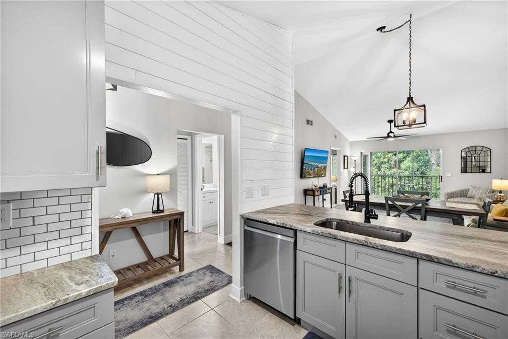 13170 White Marsh Ln Apt 200 - Photo 7 of 24