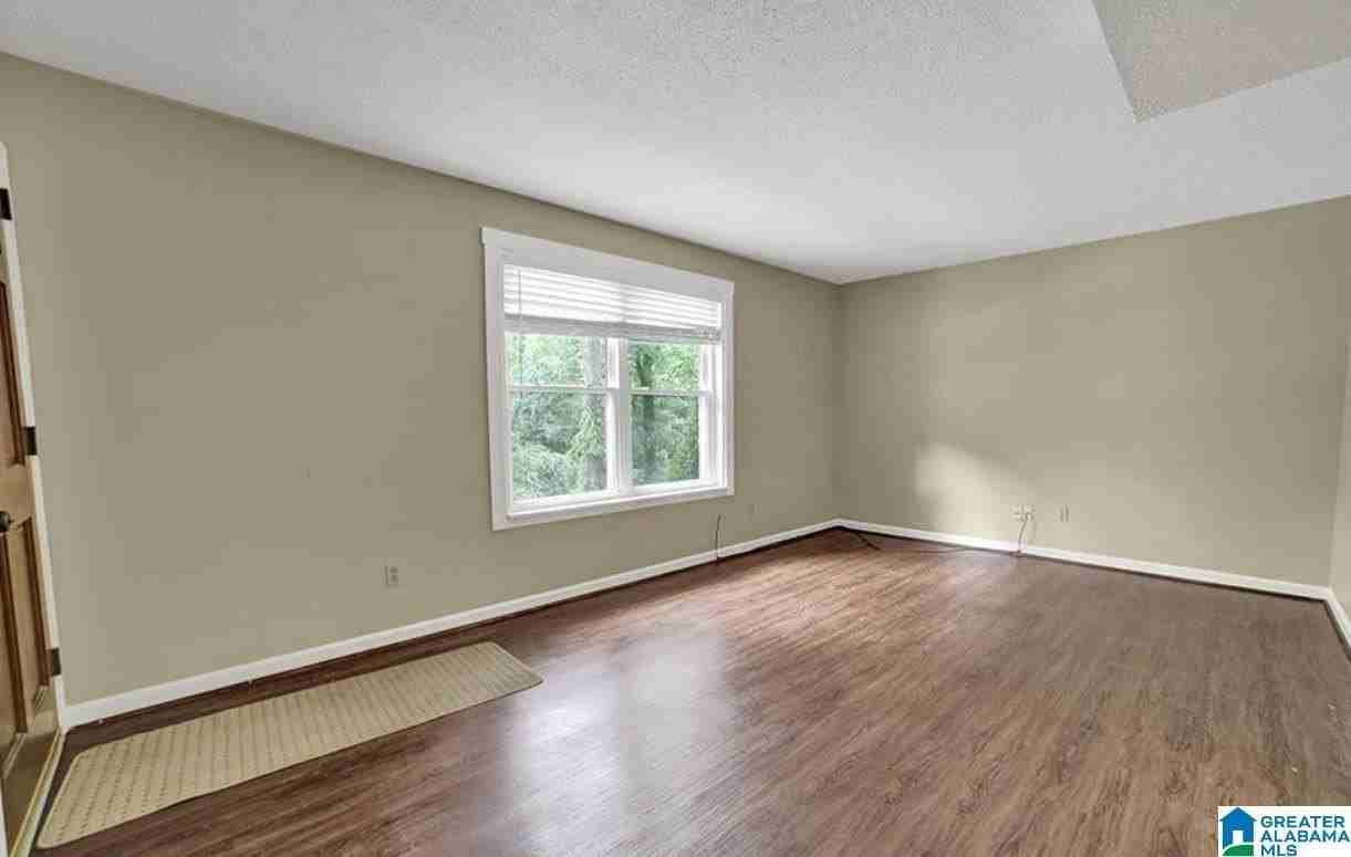 1506 Al Seier Rd - Photo 3 of 18