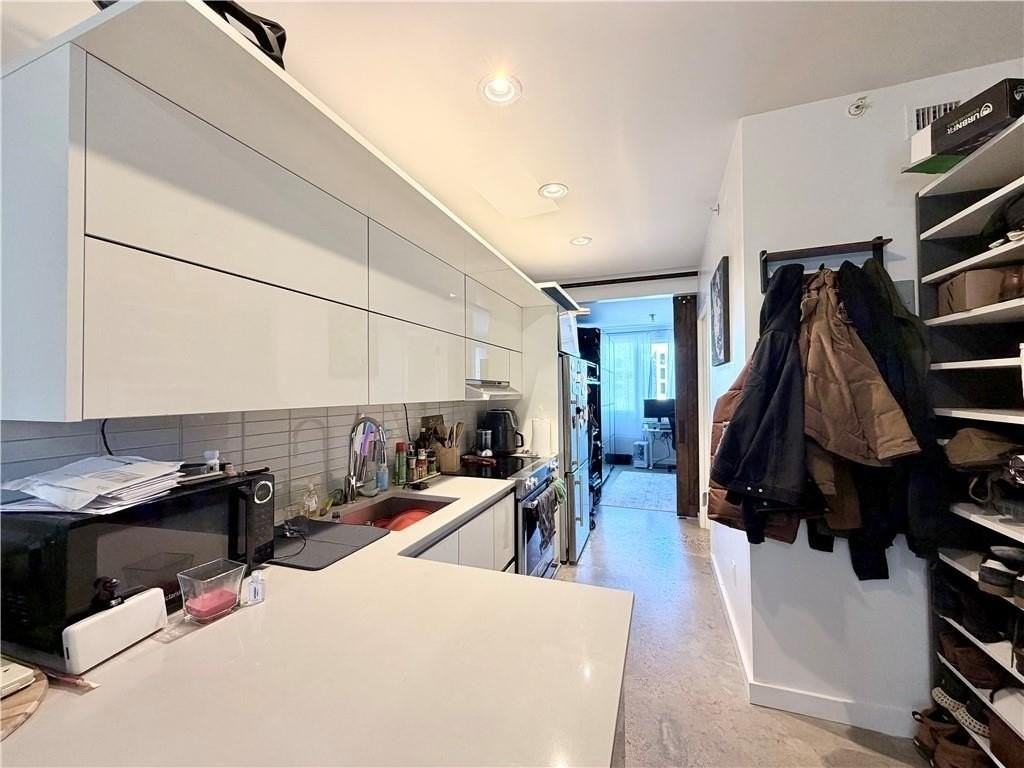 651 New York Ave #307 - Photo 3 of 9