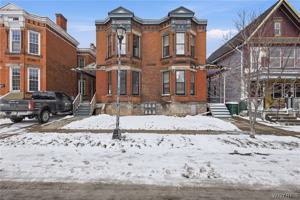 featured image of 136 #2 York Street