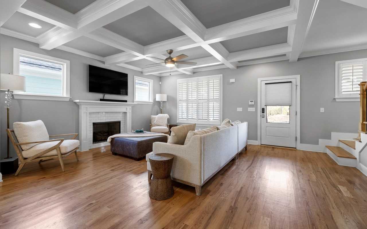 1449 Madison St - Photo 5 of 38