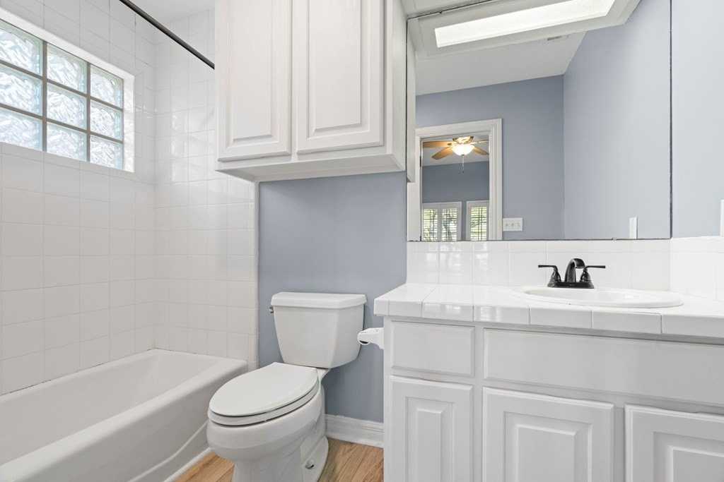 423 Augusta Dr - Photo 6 of 32