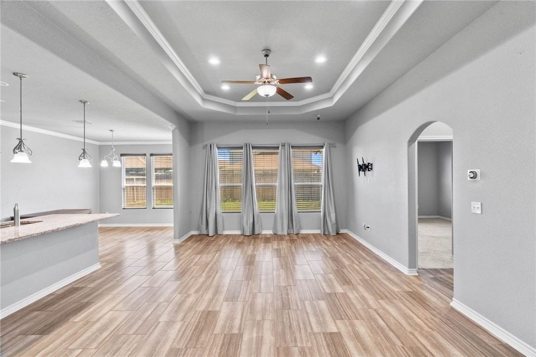 1107 Pasadena St - Photo 3 of 20