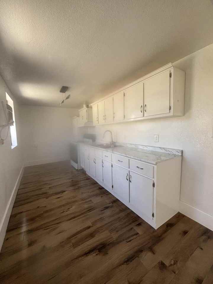 83632 Manzanita Ave Unit A - Photo 2 of 9