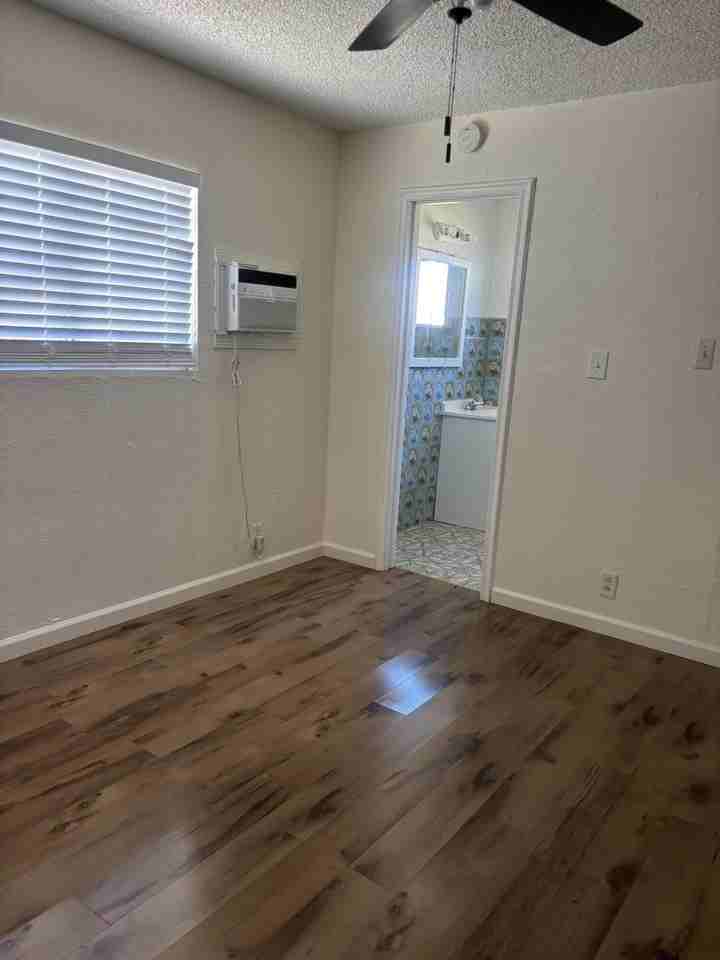 83632 Manzanita Ave Unit A - Photo 5 of 9