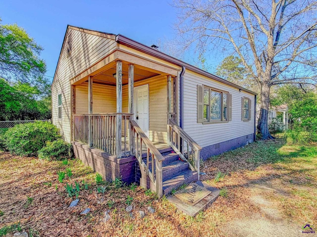 607 Mcarthur Blvd - Photo 3 of 16