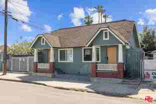 2422 W 30th St Unit 2422 - Photo 1 of 1