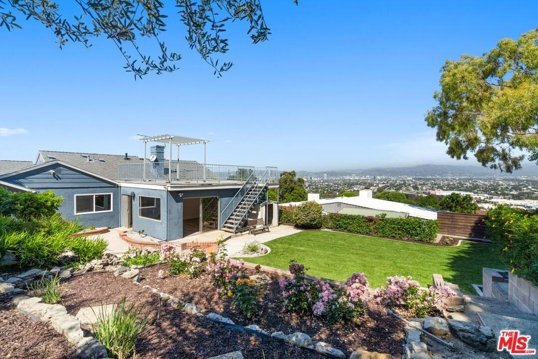 5266 Veronica St - Photo 3 of 43