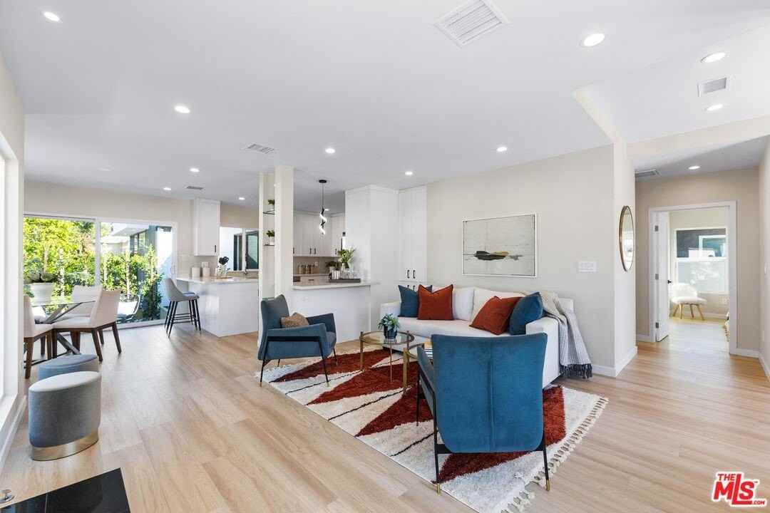 8621 Olin St - Photo 5 of 35