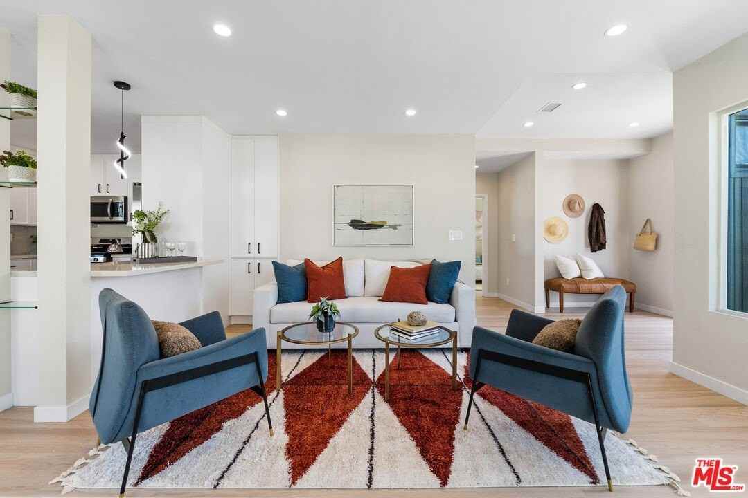 8621 Olin St - Photo 7 of 35