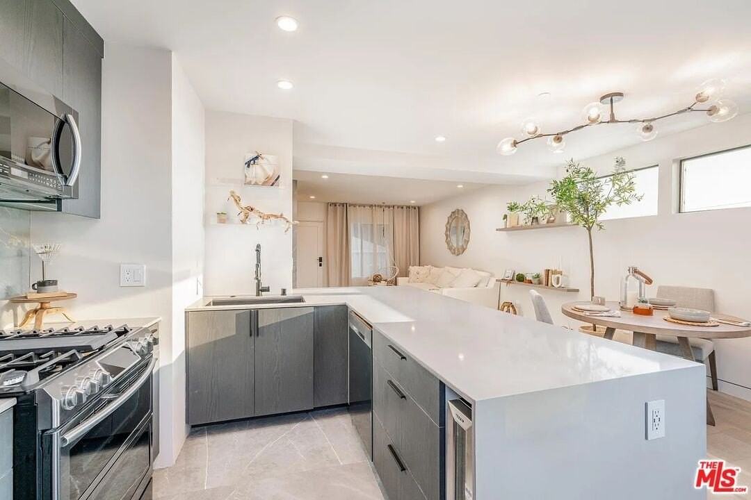 2805 3rd St Apt 6 - Photo 6 of 15