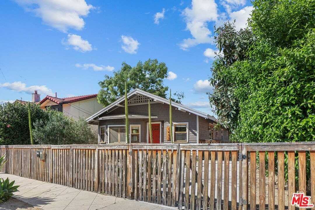 1453 Hepner Ave - Photo 2 of 27