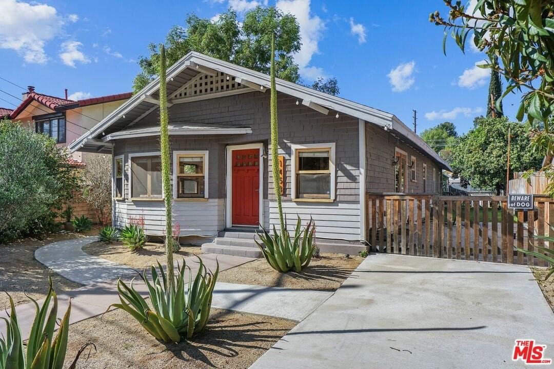 1453 Hepner Ave - Photo 3 of 27