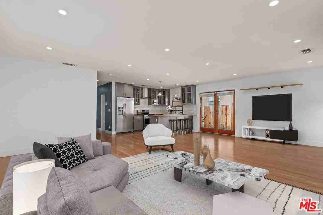 1453 Hepner Ave - Photo 5 of 27