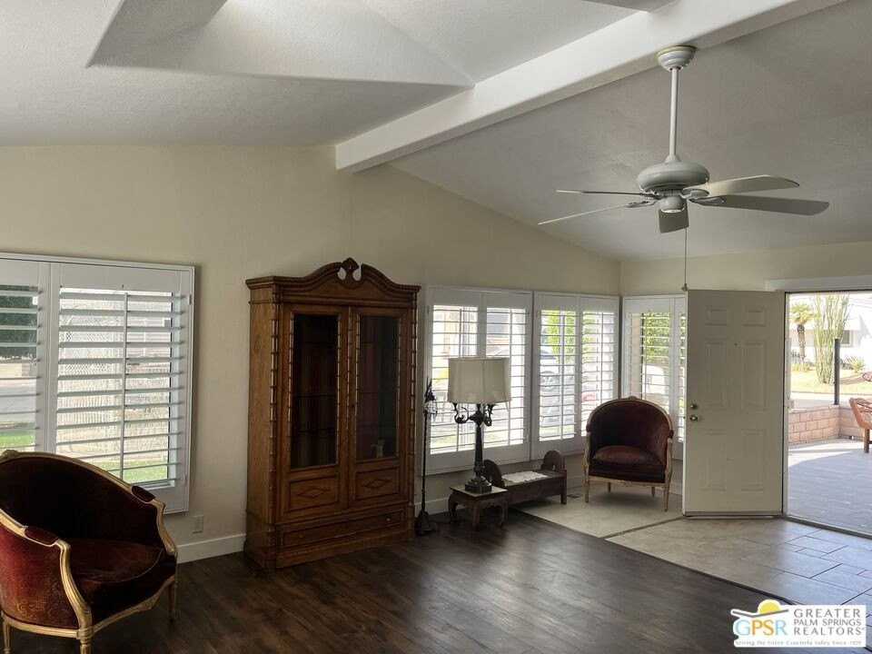 38153 Noble Canyon Dr - Photo 5 of 25