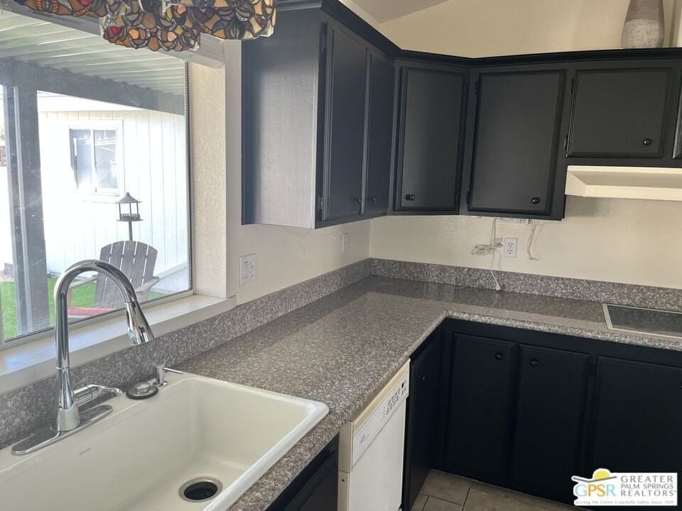 38153 Noble Canyon Dr - Photo 6 of 25