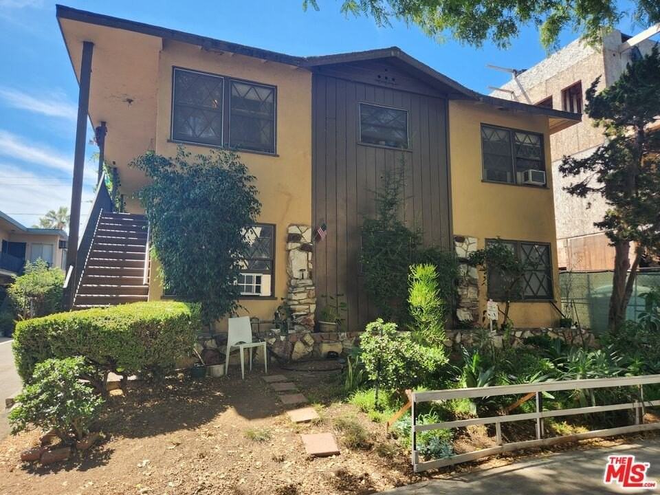 939 N Stanley Ave Apt 4 #Apt 4