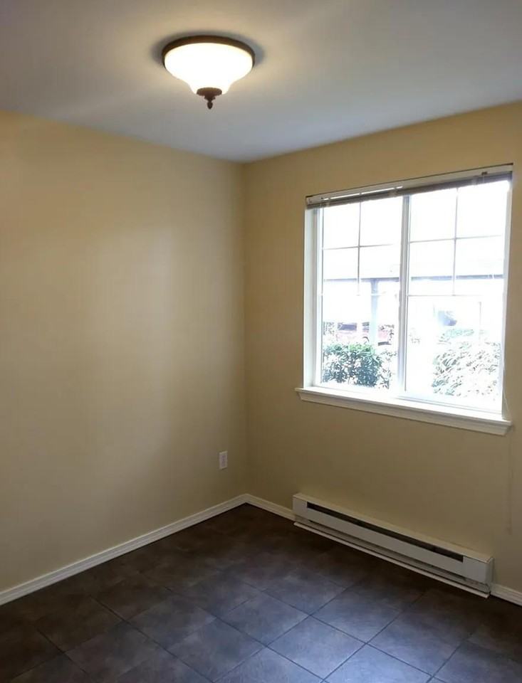 1127 N 198th St #A104 - Photo 6 of 10