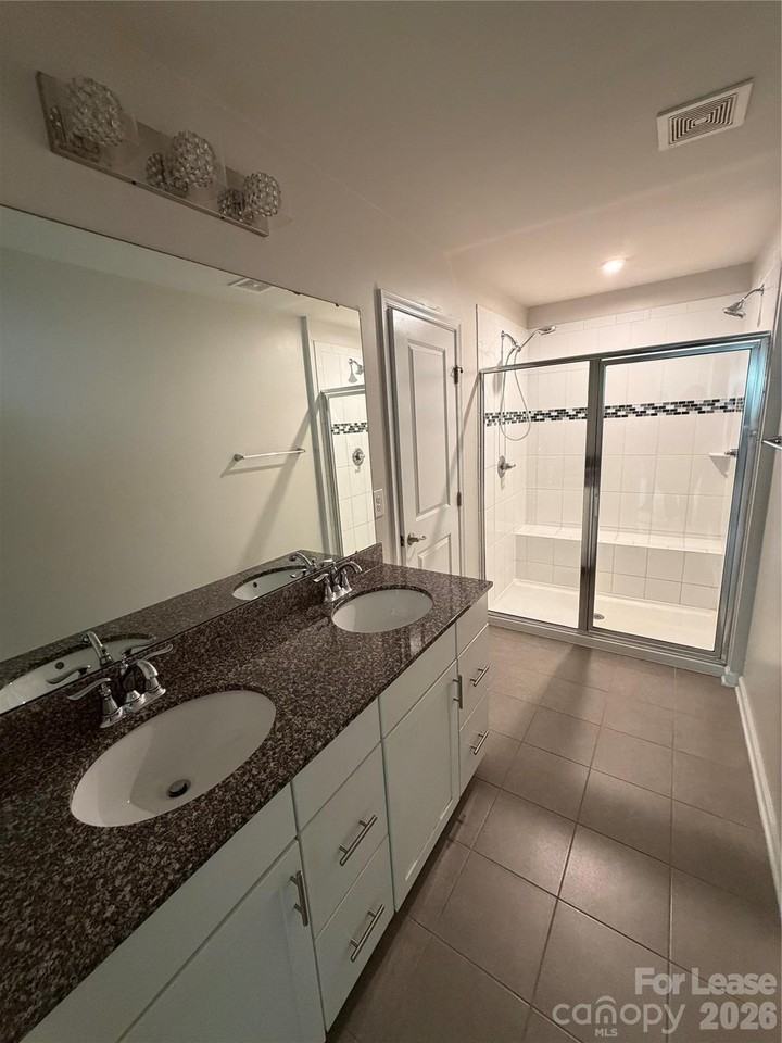 318 Willow Wood Ct - Photo 6 of 12