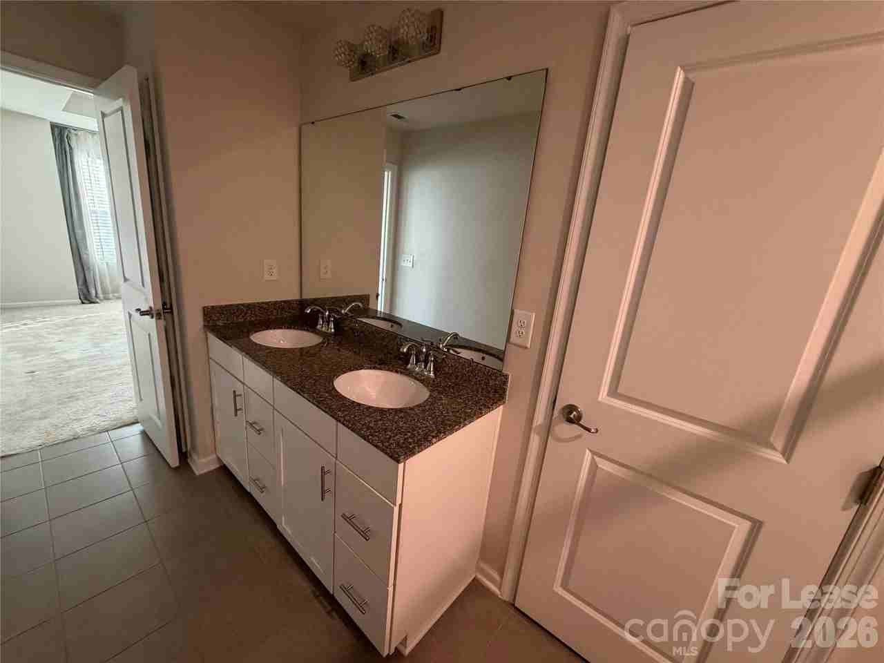 318 Willow Wood Ct - Photo 7 of 12