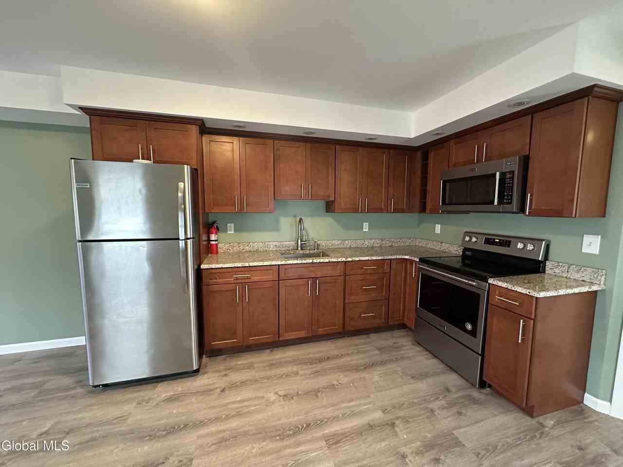 61 Beekman St Apt 3 - Photo 3 of 13