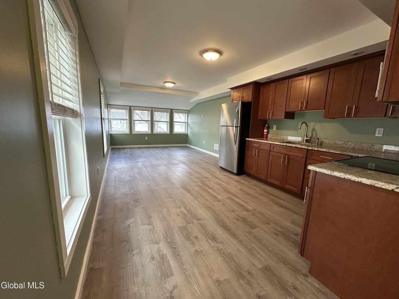 61 Beekman St Apt 3 - Photo 6 of 13