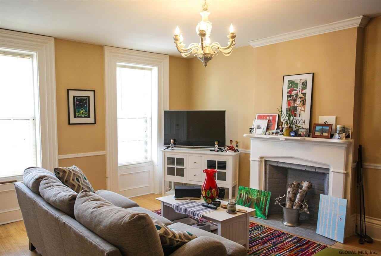 69 Lawrence St Apt 1 - Photo 2 of 14