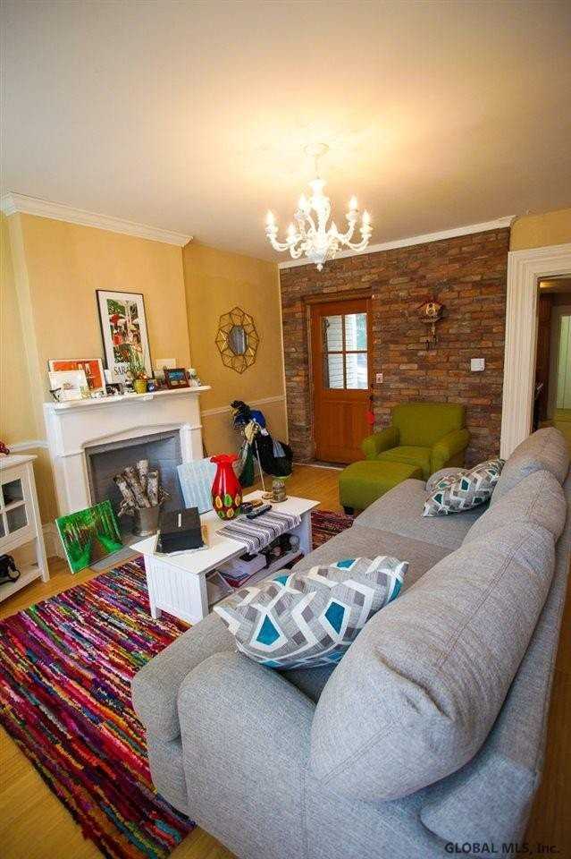 69 Lawrence St Apt 1 - Photo 5 of 14