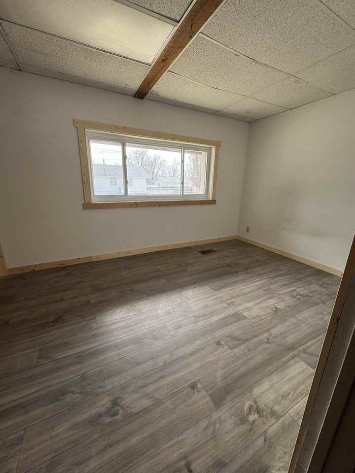 324 5th Ave S #1 - Photo 7 of 12