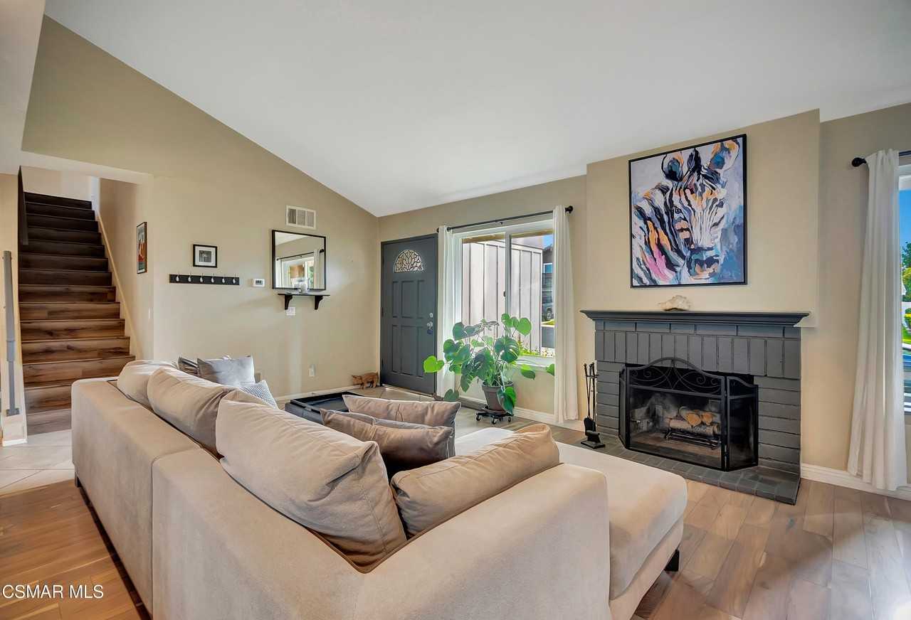 2207 Rusticpark Ct - Photo 4 of 22