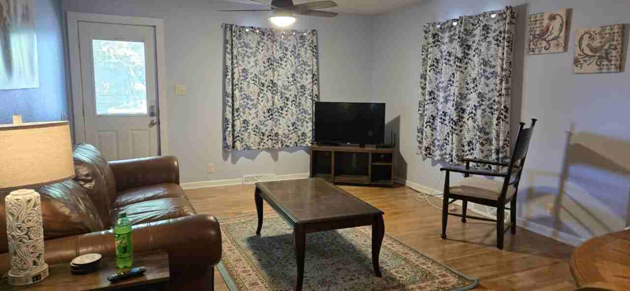 525 S 4th St #1 - Photo 2 of 8