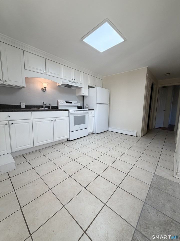 9 Meridian St Unit 3 - Photo 2 of 10